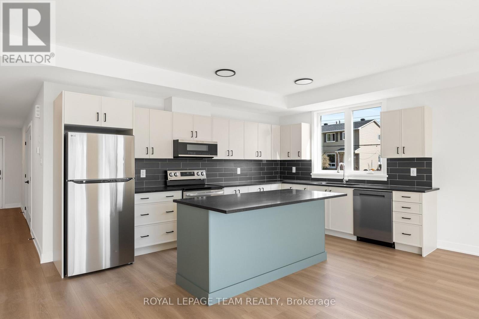 201-203 Teskey Street, Mississippi Mills, Ontario  K0A 1A0 - Photo 20 - X12415585