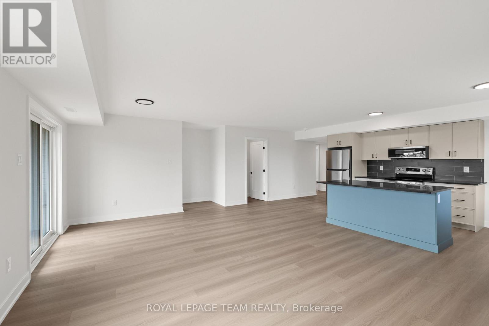 201-203 Teskey Street, Mississippi Mills, Ontario  K0A 1A0 - Photo 9 - X12415585