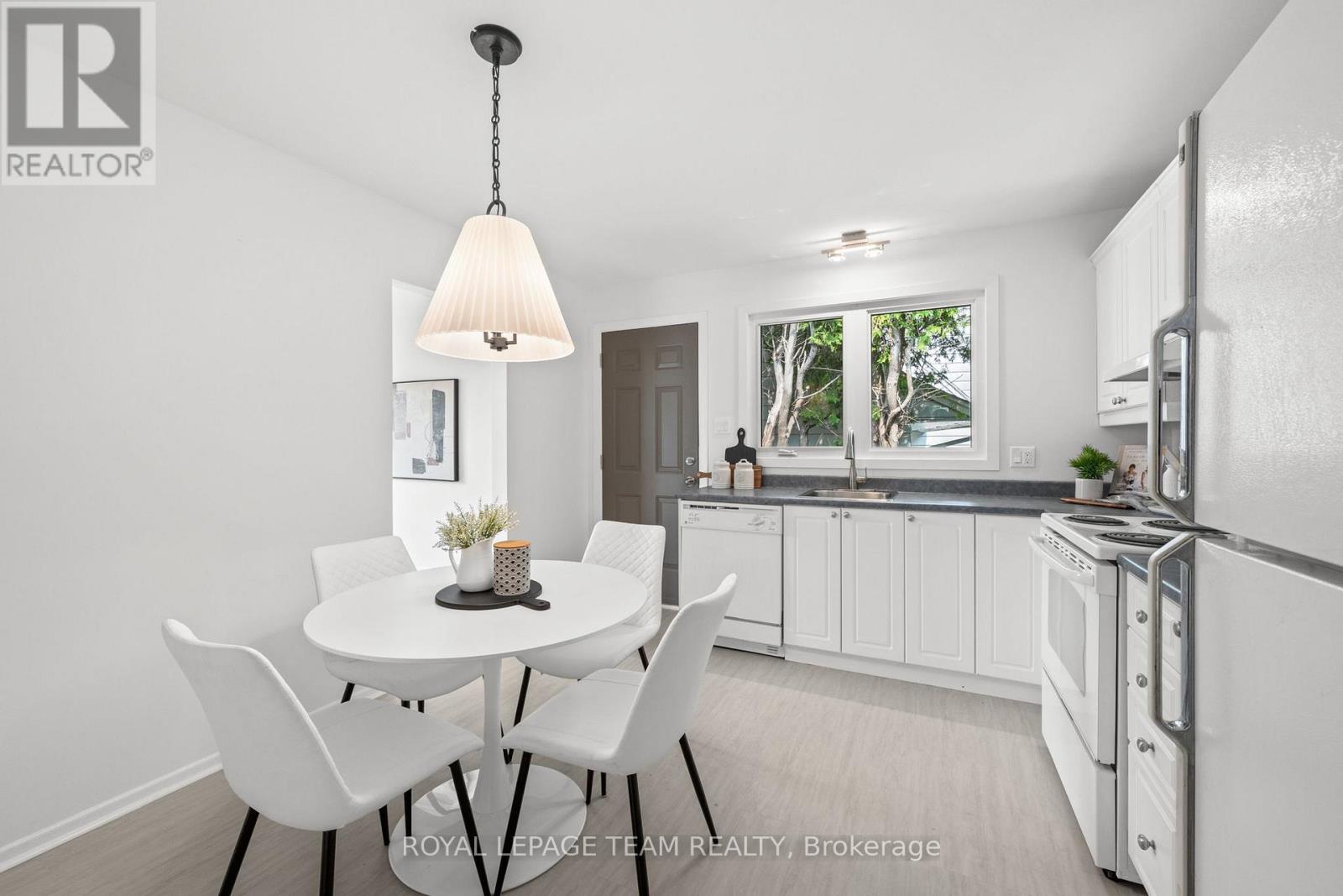 968 Walkley Road, Ottawa, Ontario  K1V 6R3 - Photo 14 - X12468902