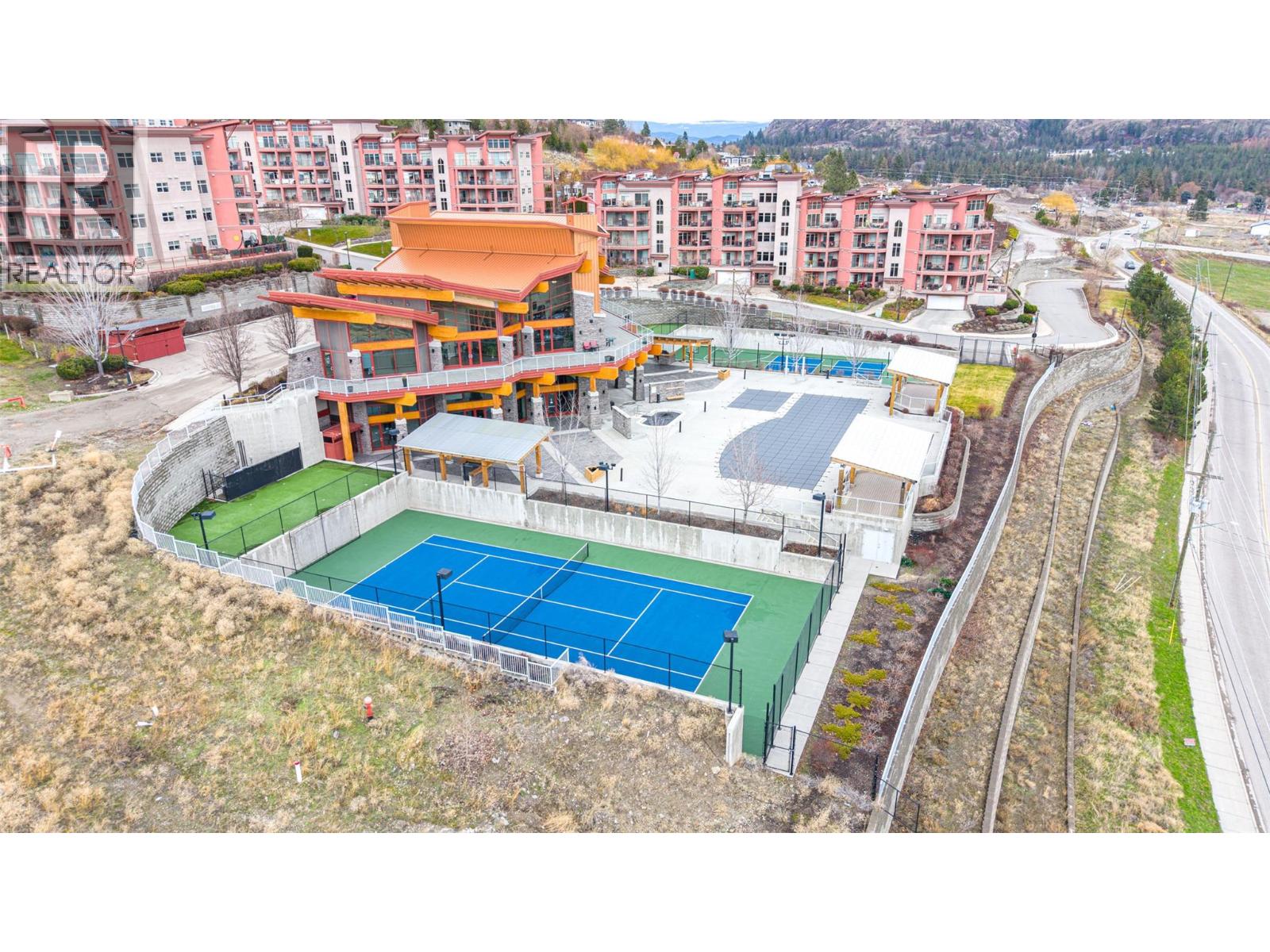 3205 Skyview Lane Unit# 405, West Kelowna, British Columbia V4T 1S4 - Photo 2 - 10371194