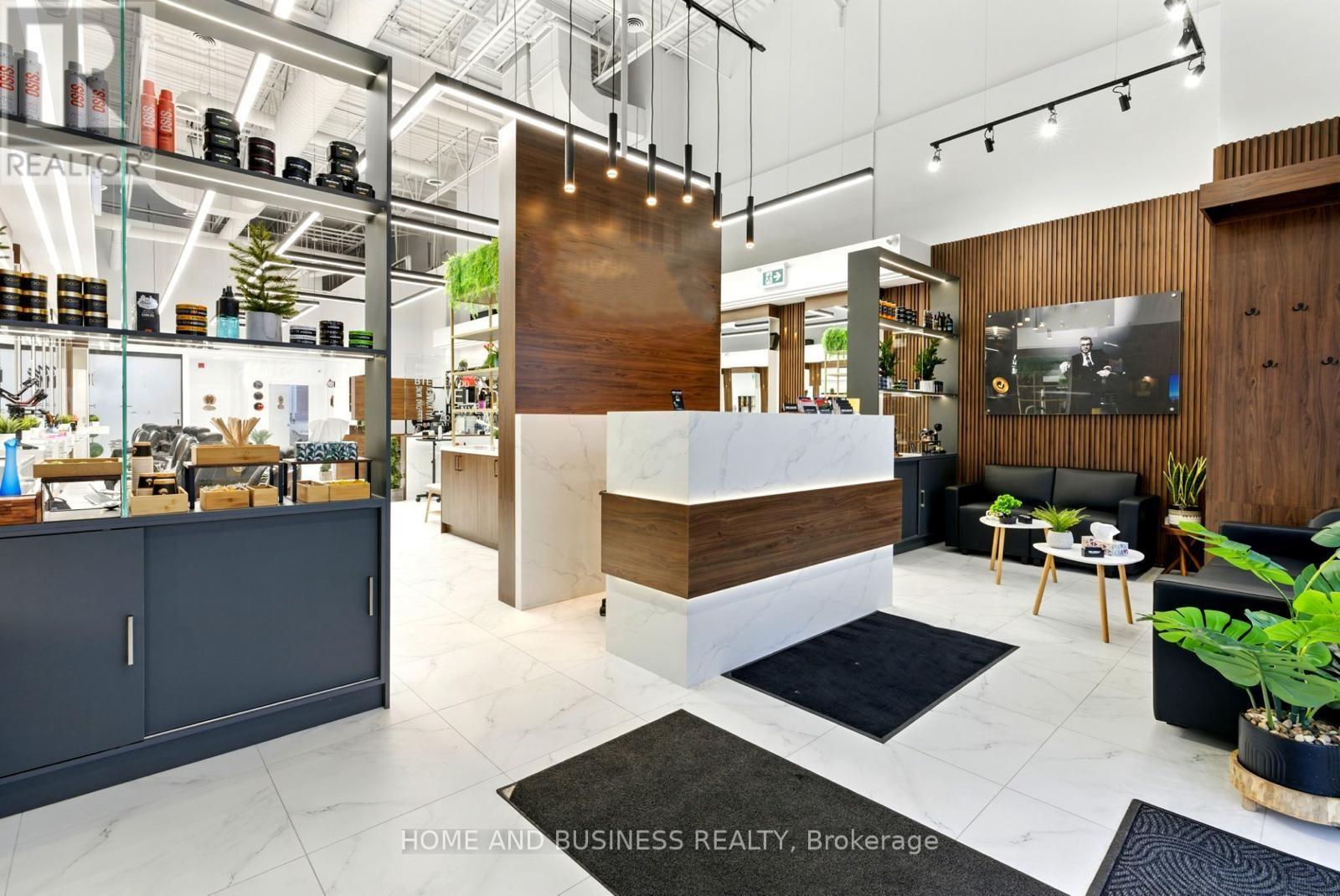 270 - 11 Disera Drive, Vaughan, Ontario  L4J 0A7 - Photo 1 - N12637212