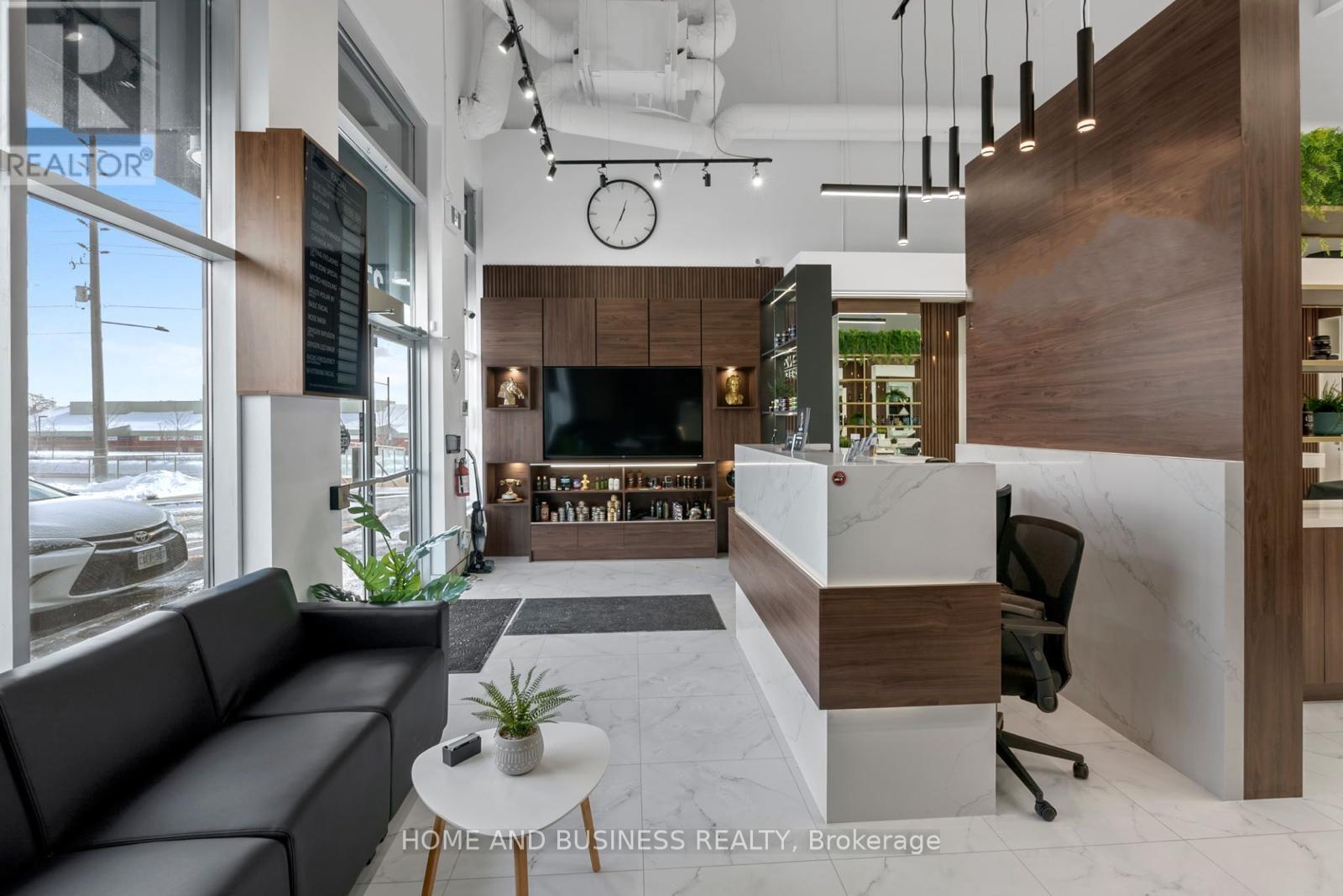 270 - 11 Disera Drive, Vaughan, Ontario  L4J 0A7 - Photo 2 - N12637212