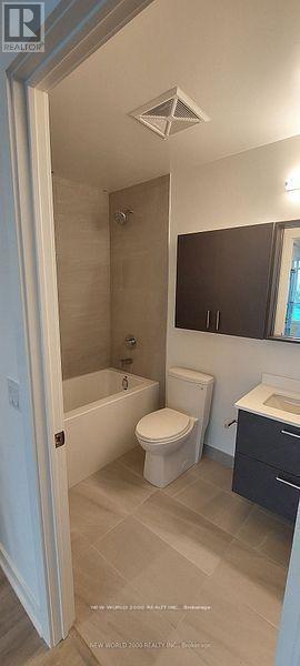 B-527 - 50 Upper Mall Way Road, Vaughan, Ontario  L4J 0J2 - Photo 6 - N12637238