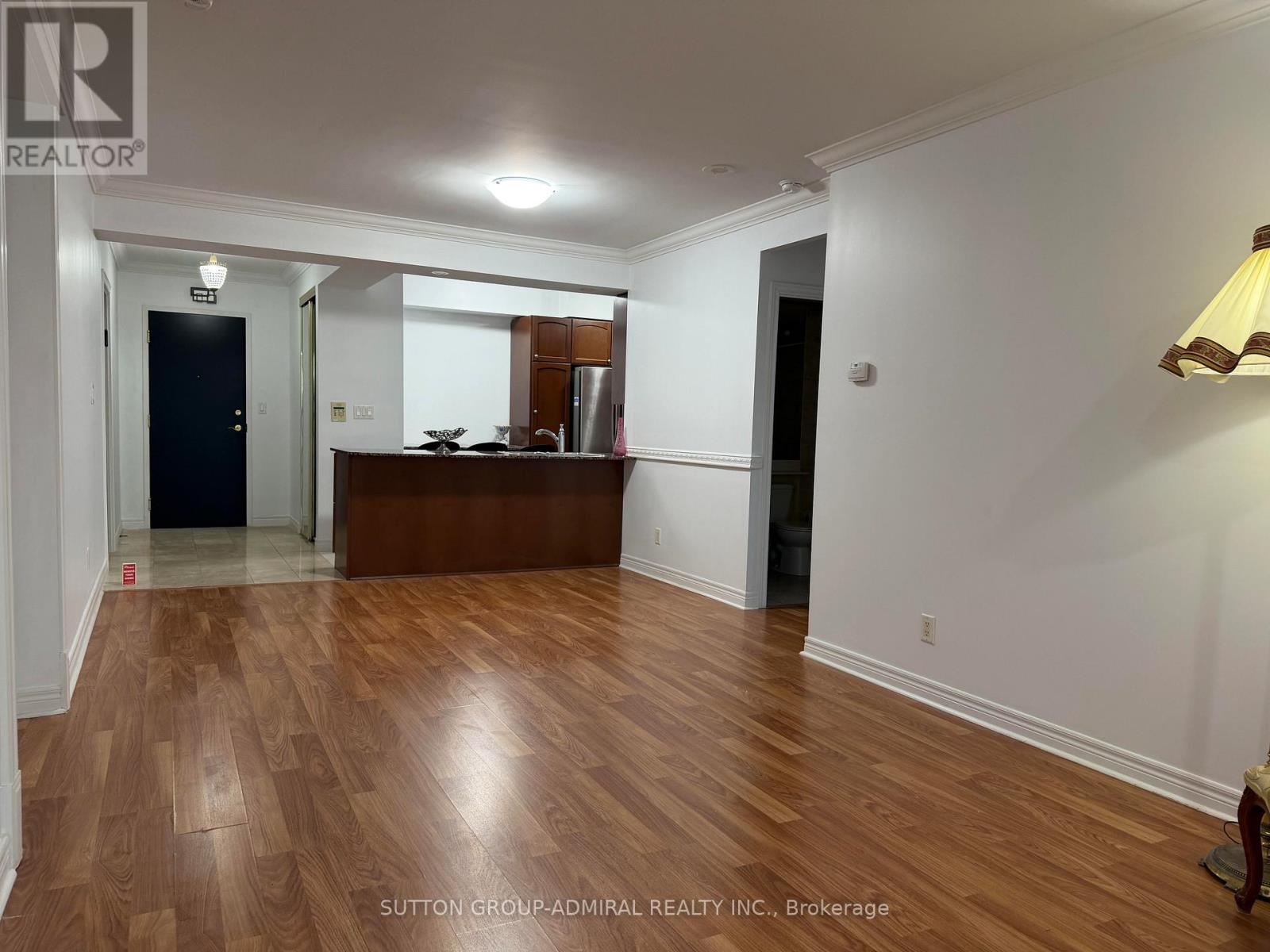 304 - 100 Promenade Circle, Vaughan, Ontario  L4J 7W7 - Photo 5 - N12637258