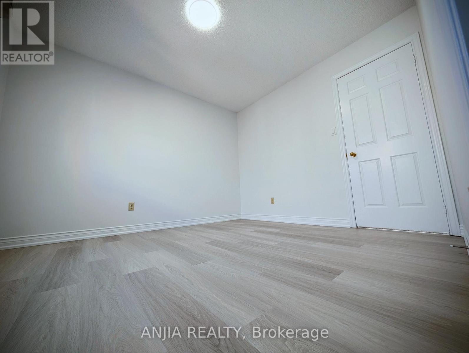 50 Summerdale Drive, Markham, Ontario  L3T 6W5 - Photo 14 - N12637260