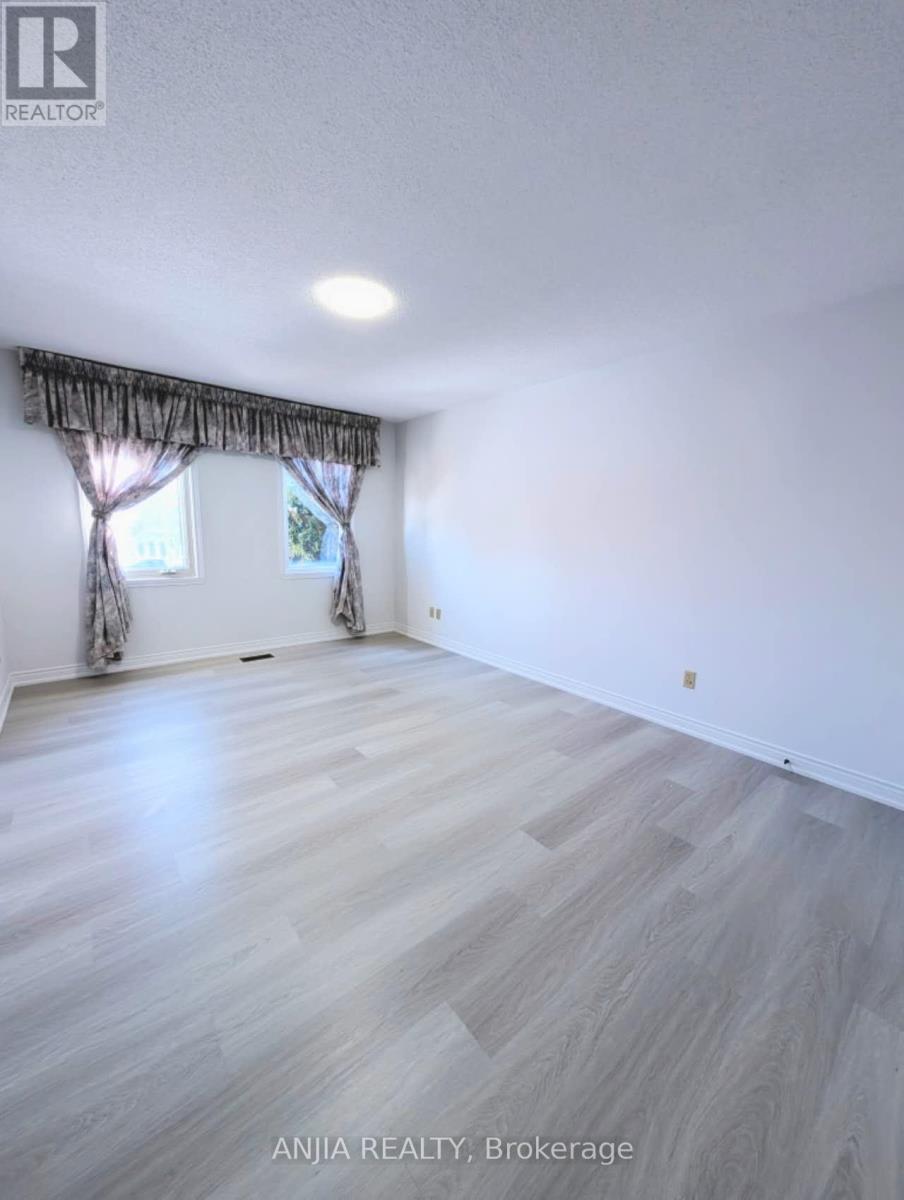 50 Summerdale Drive, Markham, Ontario  L3T 6W5 - Photo 15 - N12637260