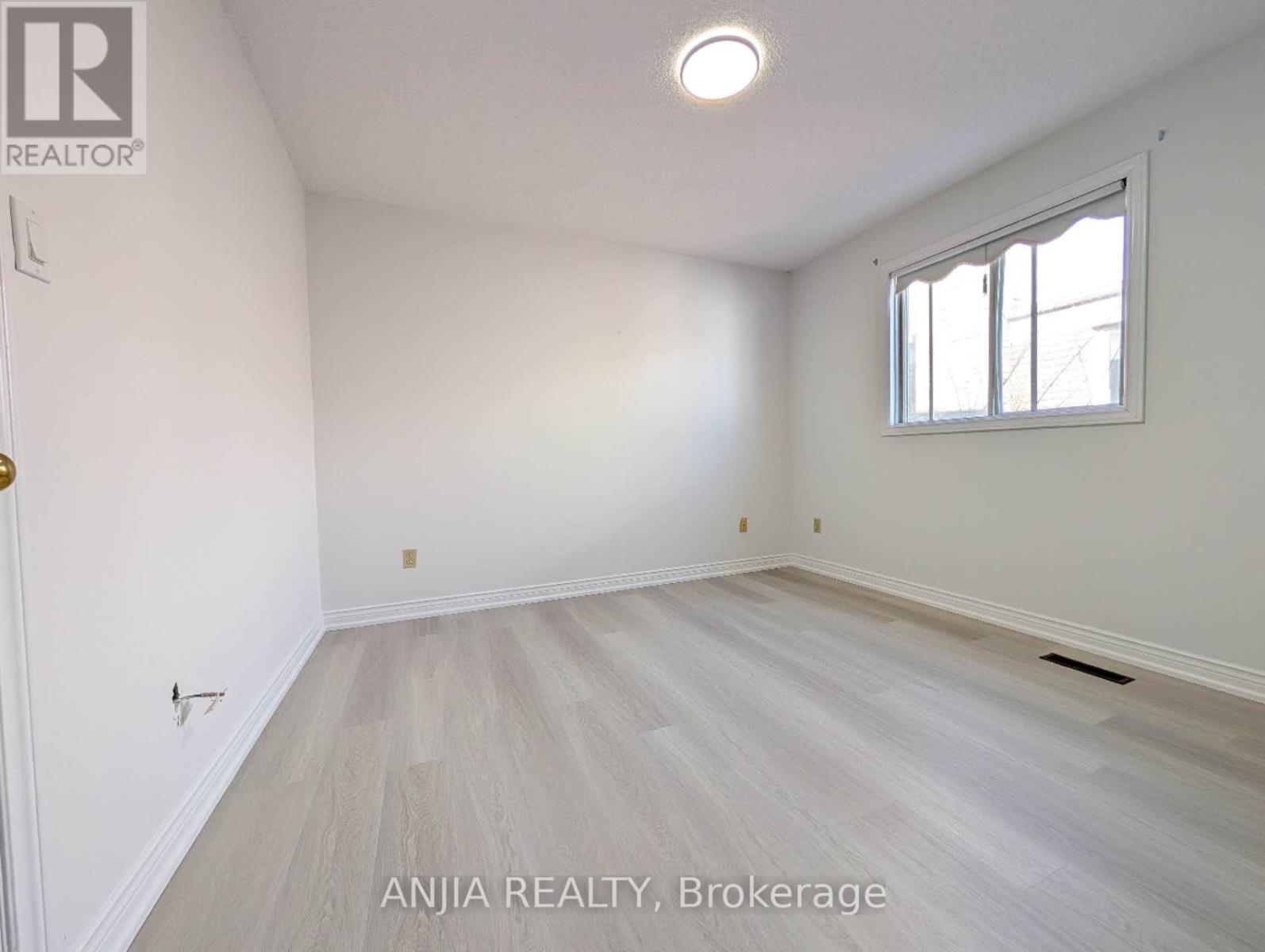 50 Summerdale Drive, Markham, Ontario  L3T 6W5 - Photo 16 - N12637260