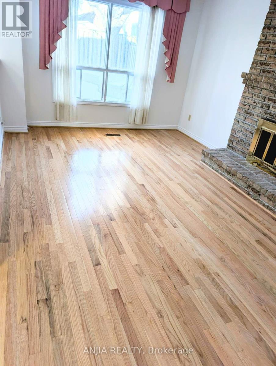 50 Summerdale Drive, Markham, Ontario  L3T 6W5 - Photo 5 - N12637260