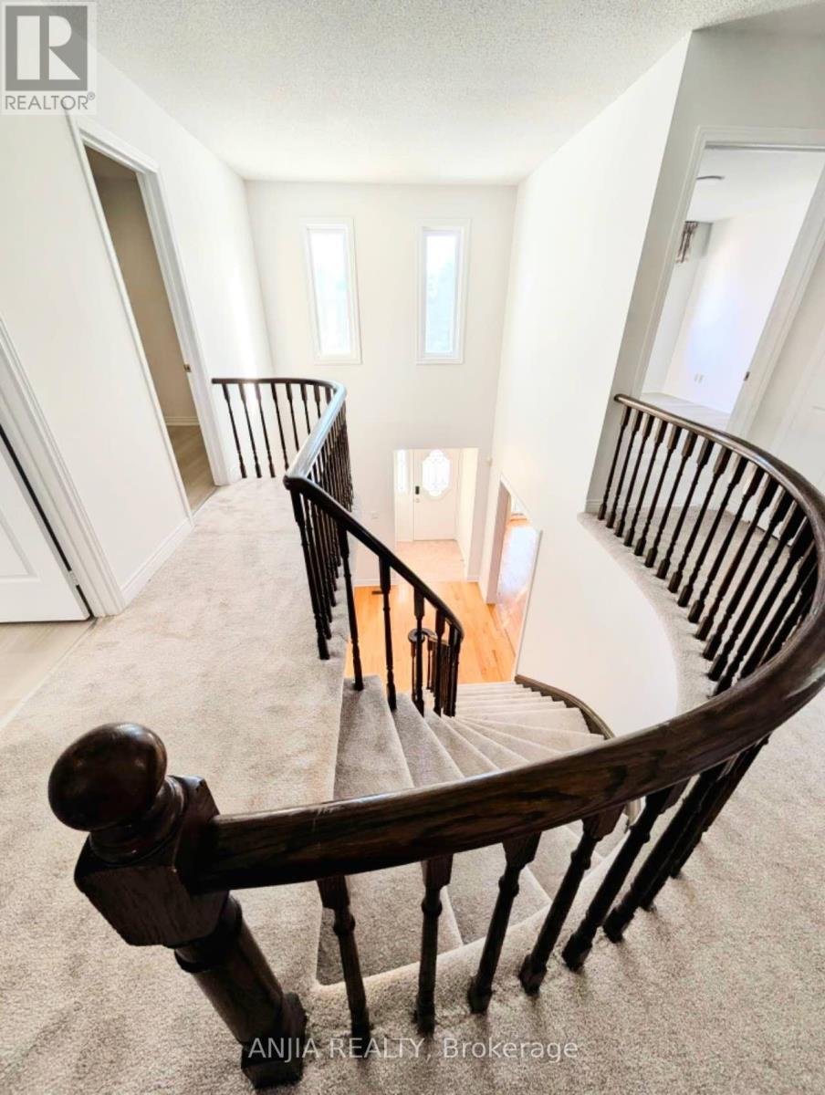 50 Summerdale Drive, Markham, Ontario  L3T 6W5 - Photo 8 - N12637260