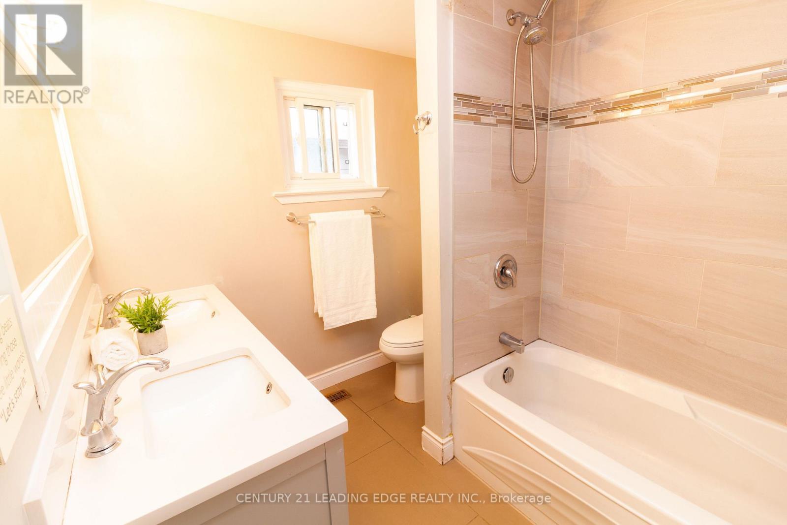 69 Calais Street, Whitby, Ontario  L1N 5M3 - Photo 17 - E12586634