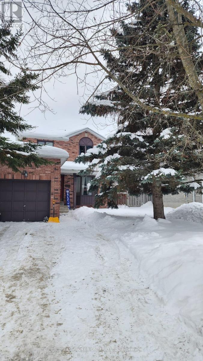 7 PAE DRIVE, Barrie, Ontario