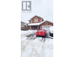 131 RUFFET DRIVE, Barrie, Ontario