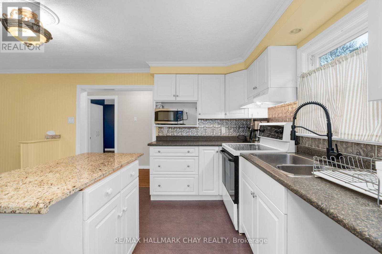 380 Gill Street, Orillia, Ontario  L3V 4K6 - Photo 5 - S12637152