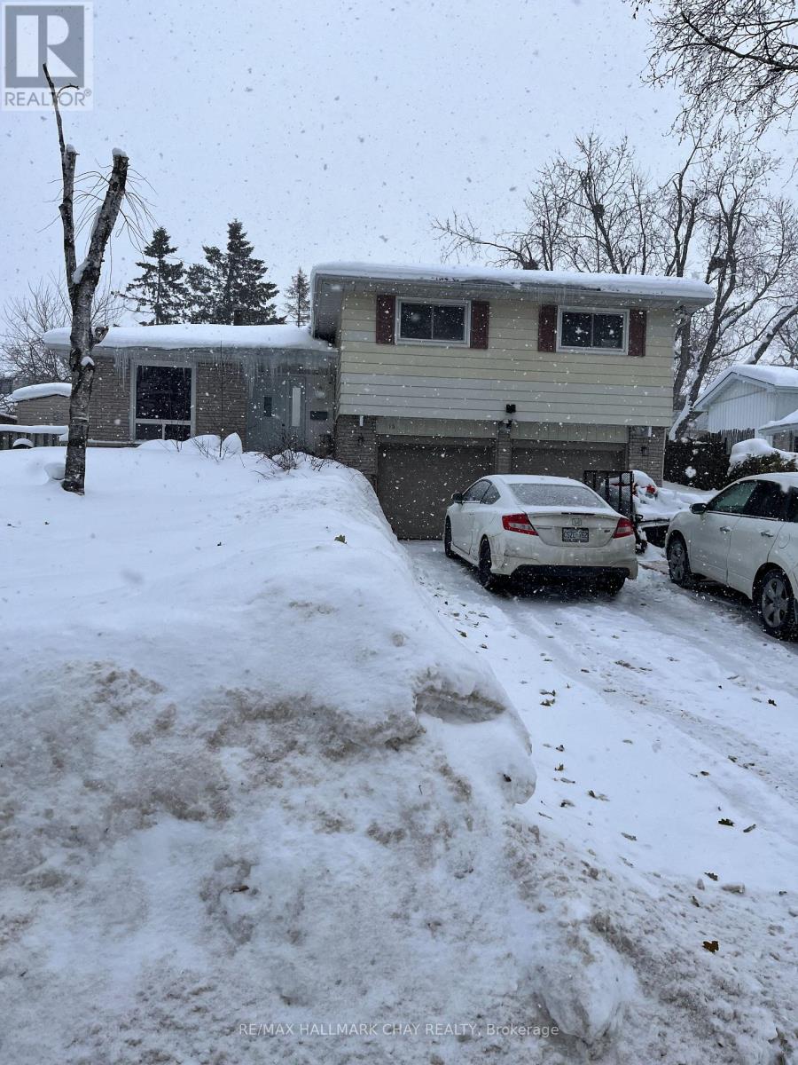 13 JANE CRESCENT, barrie (allandale heights), Ontario