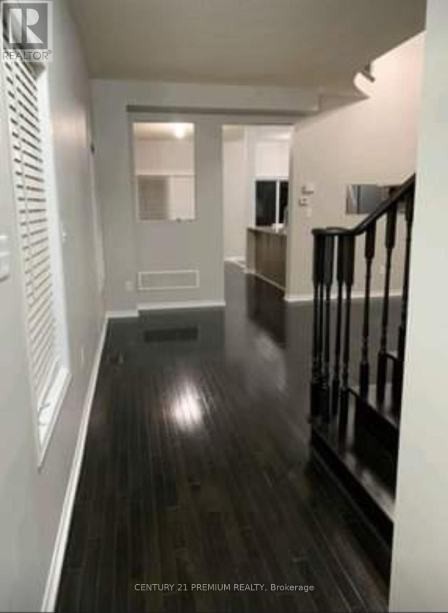 Main - 48 Gulfbrook Circle, Brampton, Ontario  L6Z 0G5 - Photo 5 - W12637170