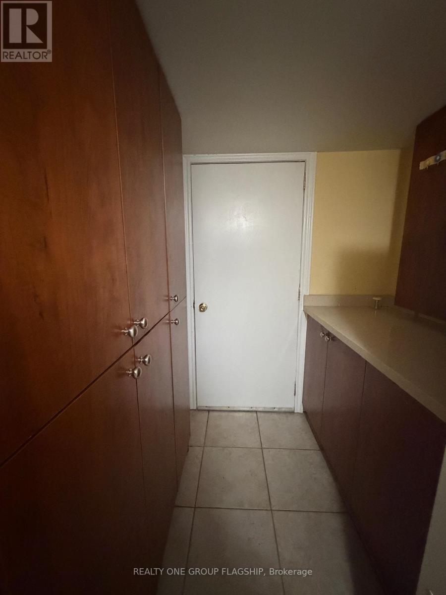 5283 Pedalina Drive, Mississauga, Ontario  L4Z 4K4 - Photo 13 - W12637254