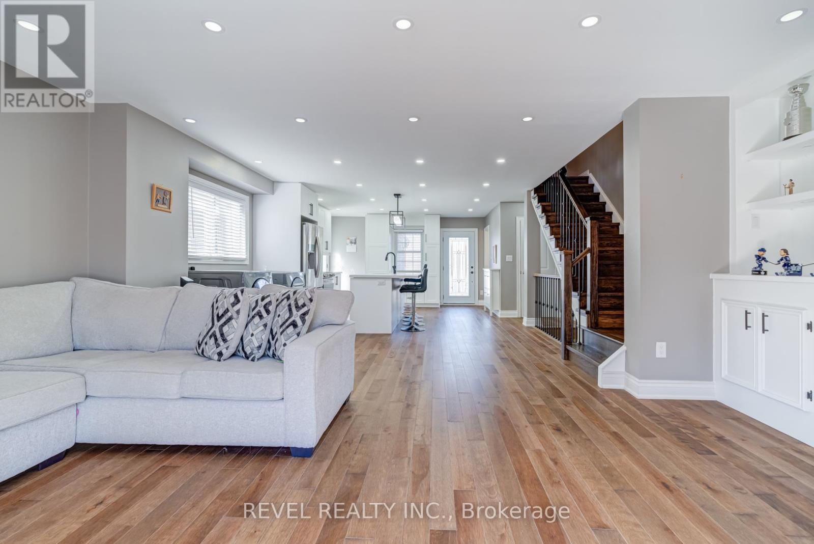 524 Fergo Avenue S, Mississauga, Ontario  L5B 2J3 - Photo 16 - W12637270