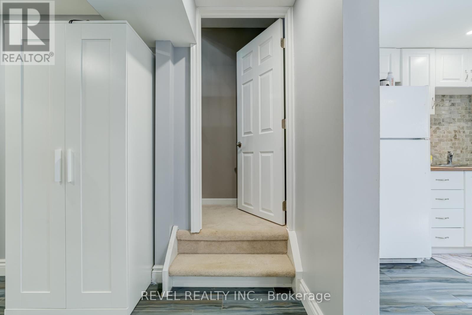 524 Fergo Avenue S, Mississauga, Ontario  L5B 2J3 - Photo 30 - W12637270