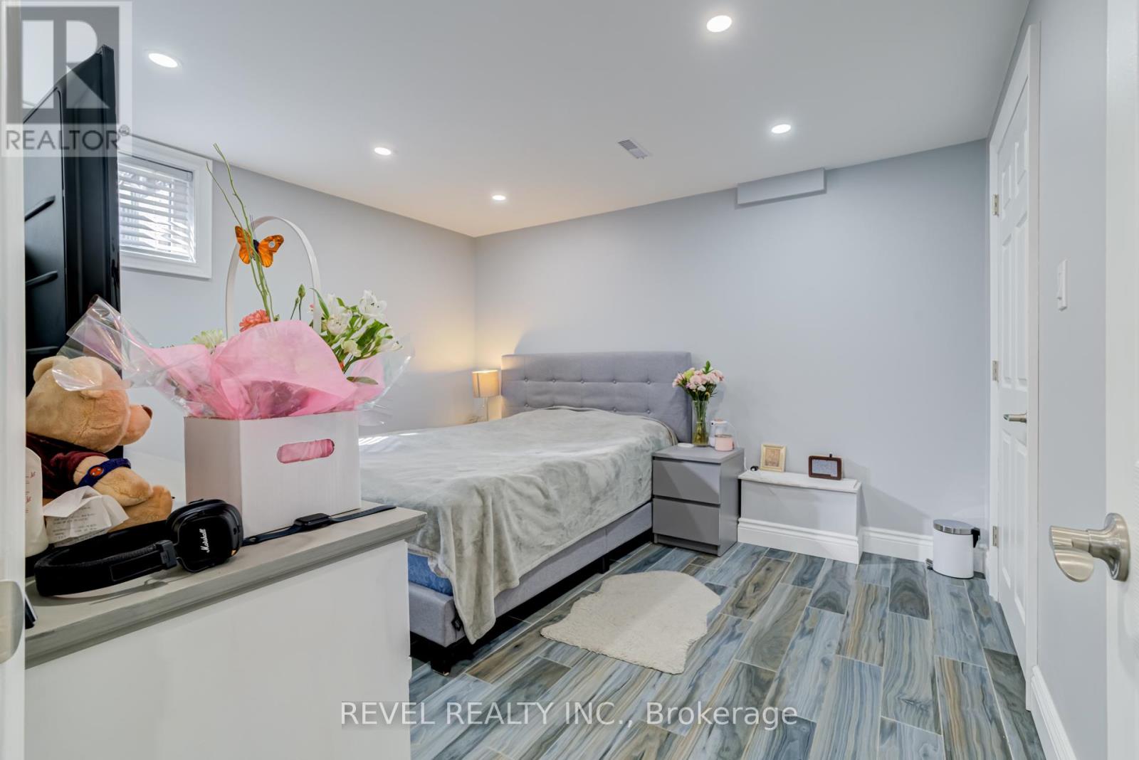 524 Fergo Avenue S, Mississauga, Ontario  L5B 2J3 - Photo 38 - W12637270