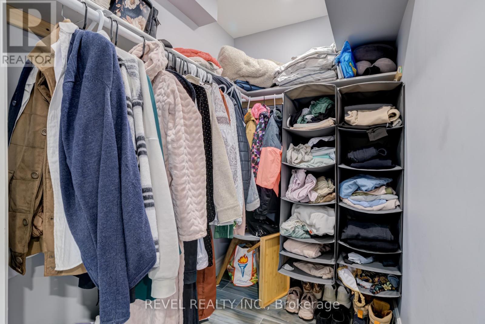 524 Fergo Avenue S, Mississauga, Ontario  L5B 2J3 - Photo 41 - W12637270