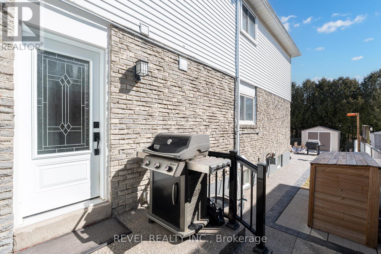 524 Fergo Avenue S, Mississauga, Ontario  L5B 2J3 - Photo 44 - W12637270