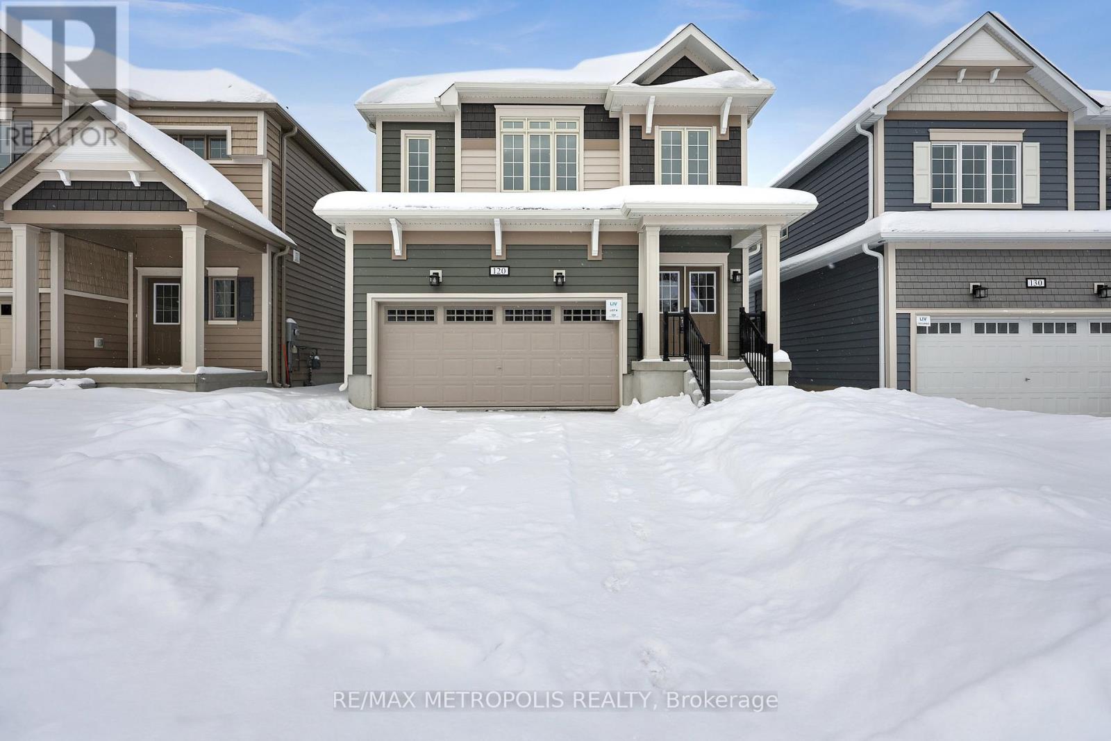 120 Mceachern Lane, Gravenhurst, Ontario  P1P 0H8 - Photo 1 - X12637234