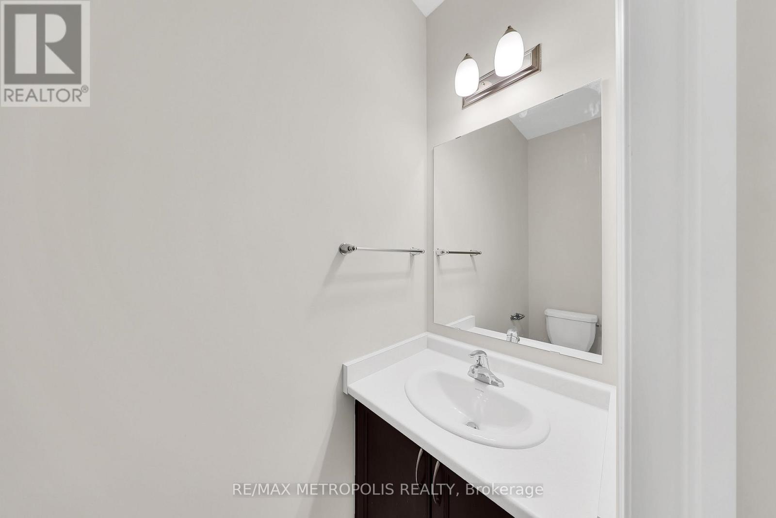 120 Mceachern Lane, Gravenhurst, Ontario  P1P 0H8 - Photo 10 - X12637234