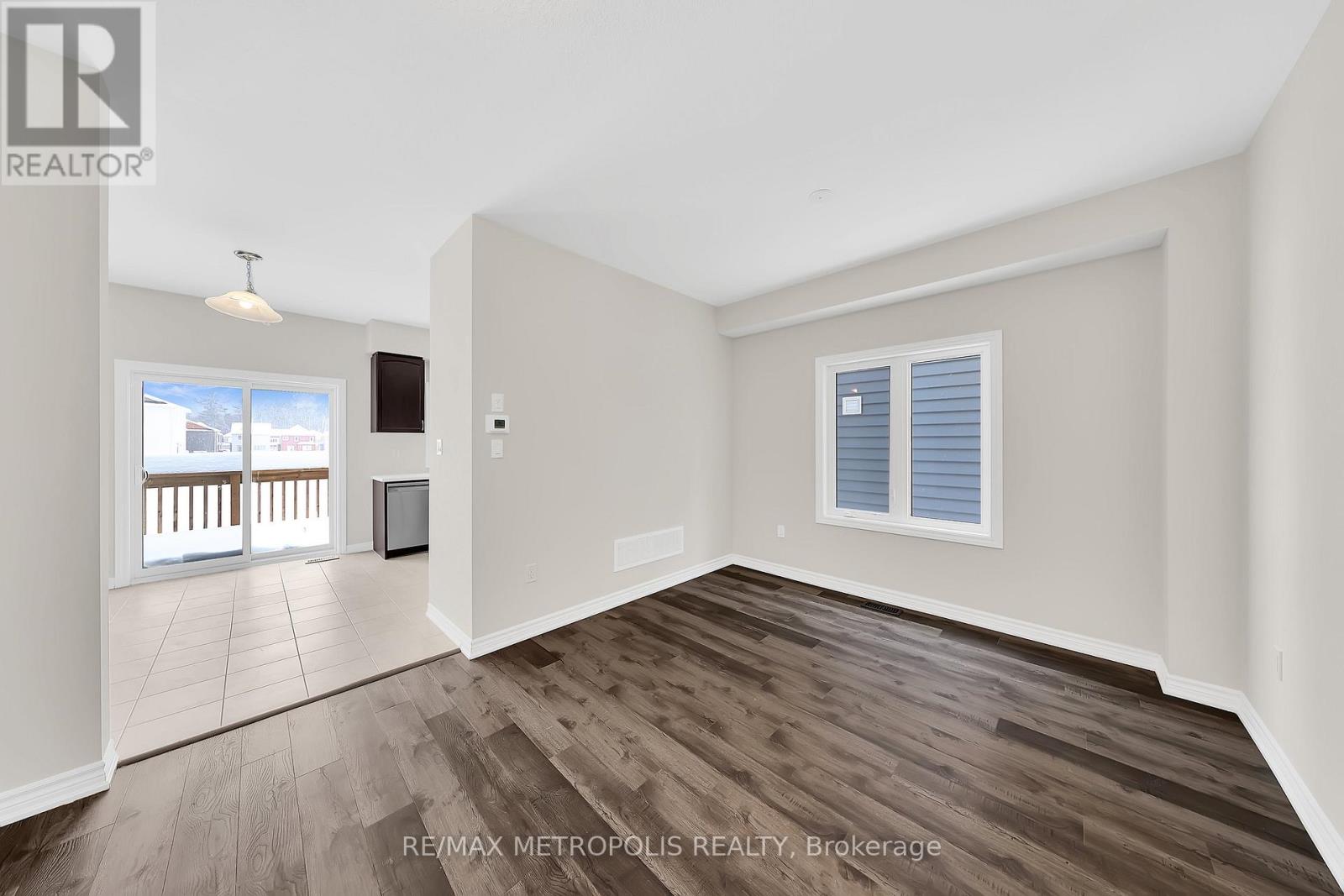 120 Mceachern Lane, Gravenhurst, Ontario  P1P 0H8 - Photo 12 - X12637234