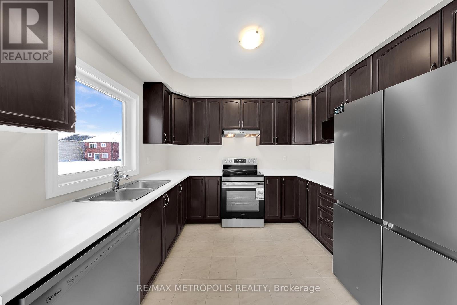 120 Mceachern Lane, Gravenhurst, Ontario  P1P 0H8 - Photo 19 - X12637234