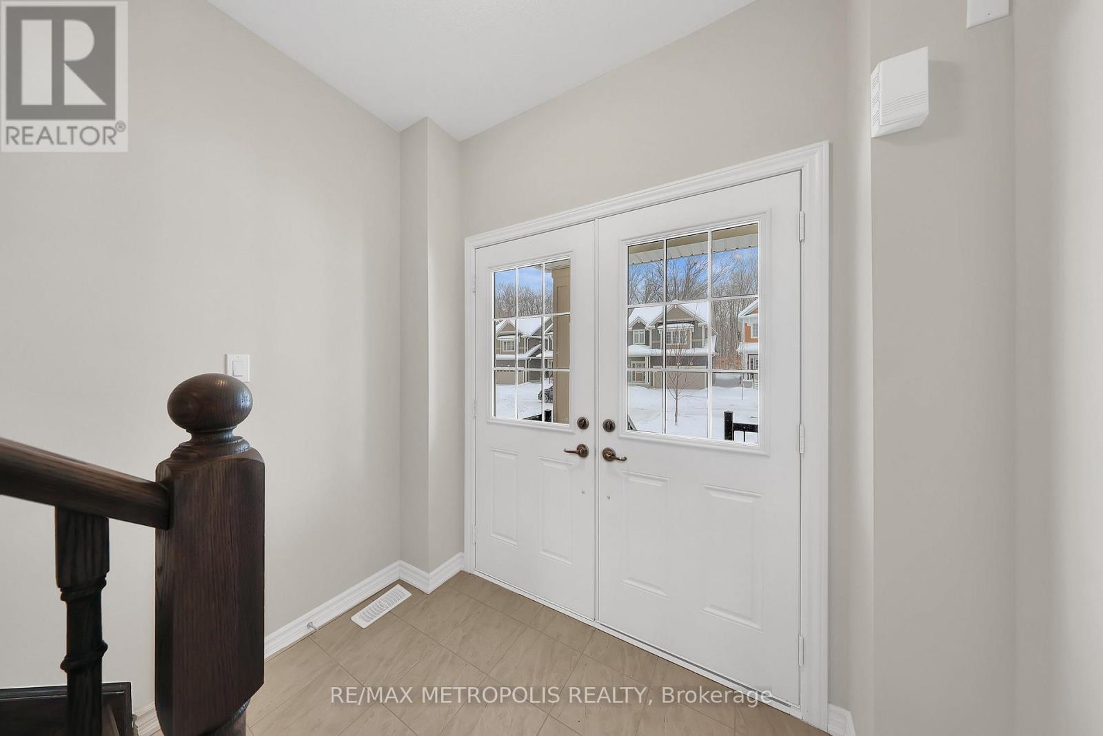 120 Mceachern Lane, Gravenhurst, Ontario  P1P 0H8 - Photo 3 - X12637234