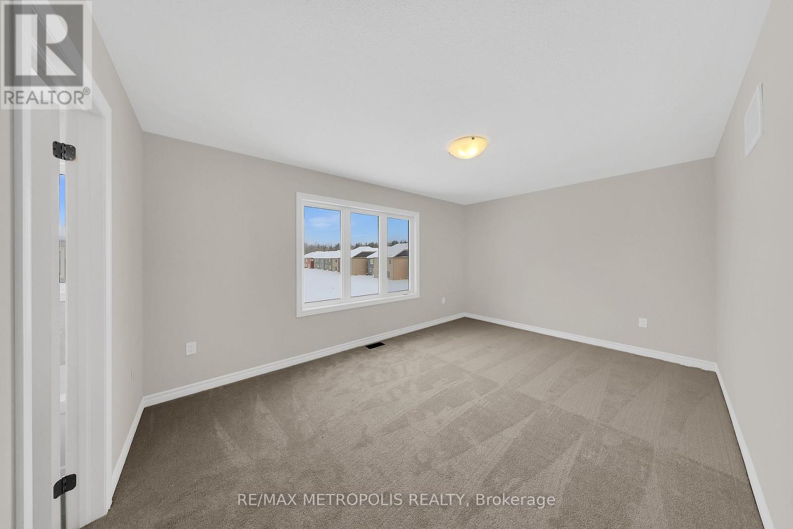 120 Mceachern Lane, Gravenhurst, Ontario  P1P 0H8 - Photo 30 - X12637234