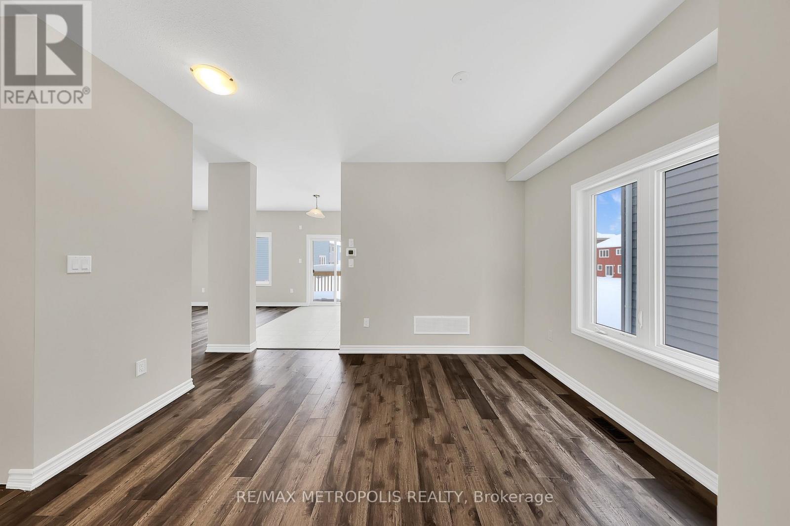 120 Mceachern Lane, Gravenhurst, Ontario  P1P 0H8 - Photo 6 - X12637234