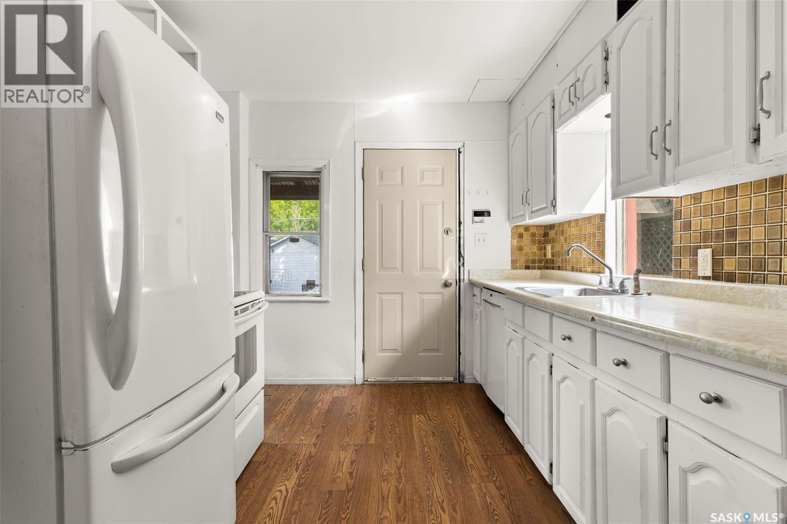 1357 Elphinstone Street, Regina, Saskatchewan  S4T 3M5 - Photo 12 - SK015739