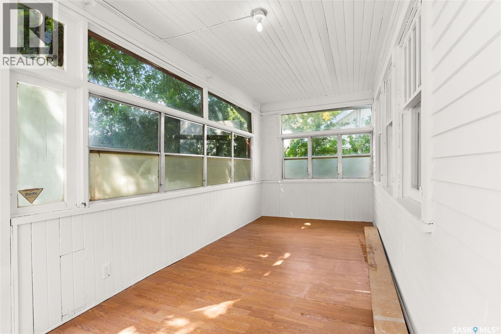 1357 Elphinstone Street, Regina, Saskatchewan  S4T 3M5 - Photo 4 - SK015739