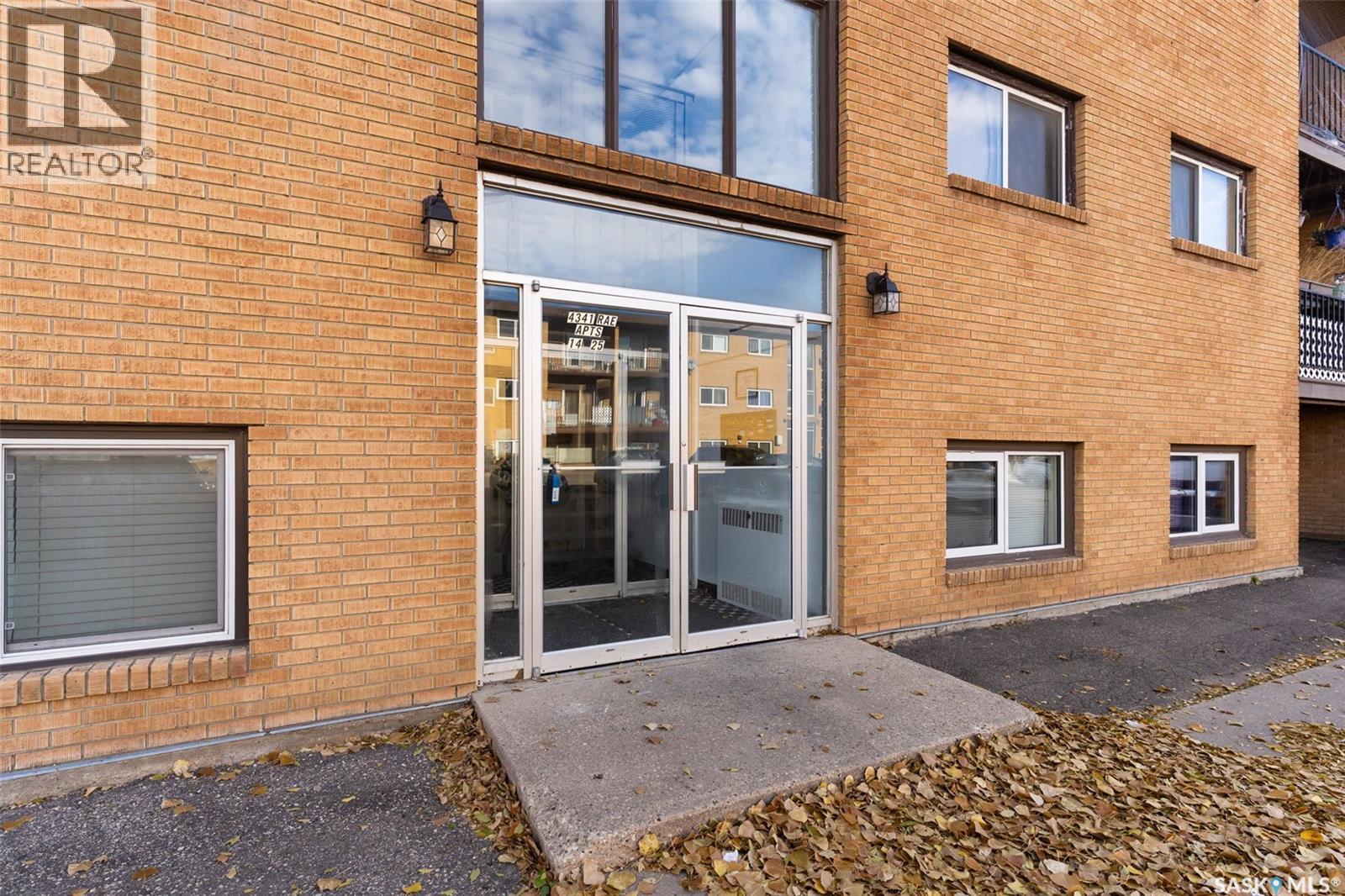 22 4341 Rae Street, Regina, Saskatchewan  S4S 3B2 - Photo 4 - SK021950