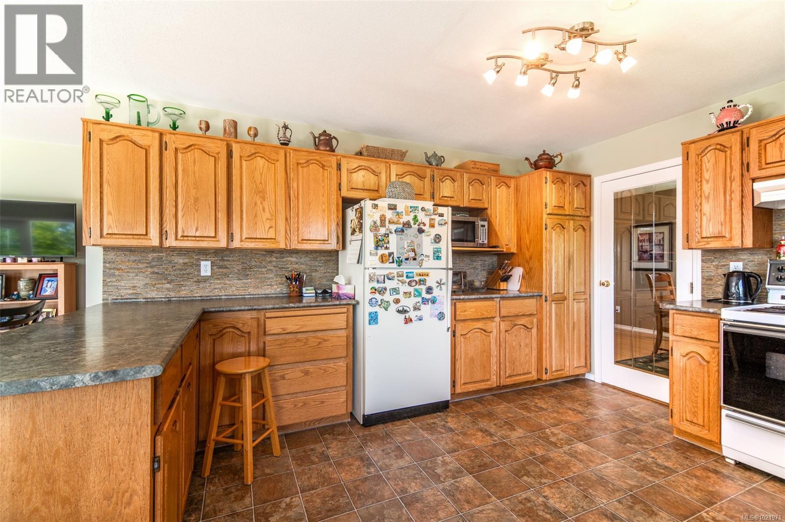 764 Bowen Dr, Campbell River, British Columbia  V9H 1S2 - Photo 11 - 1021971