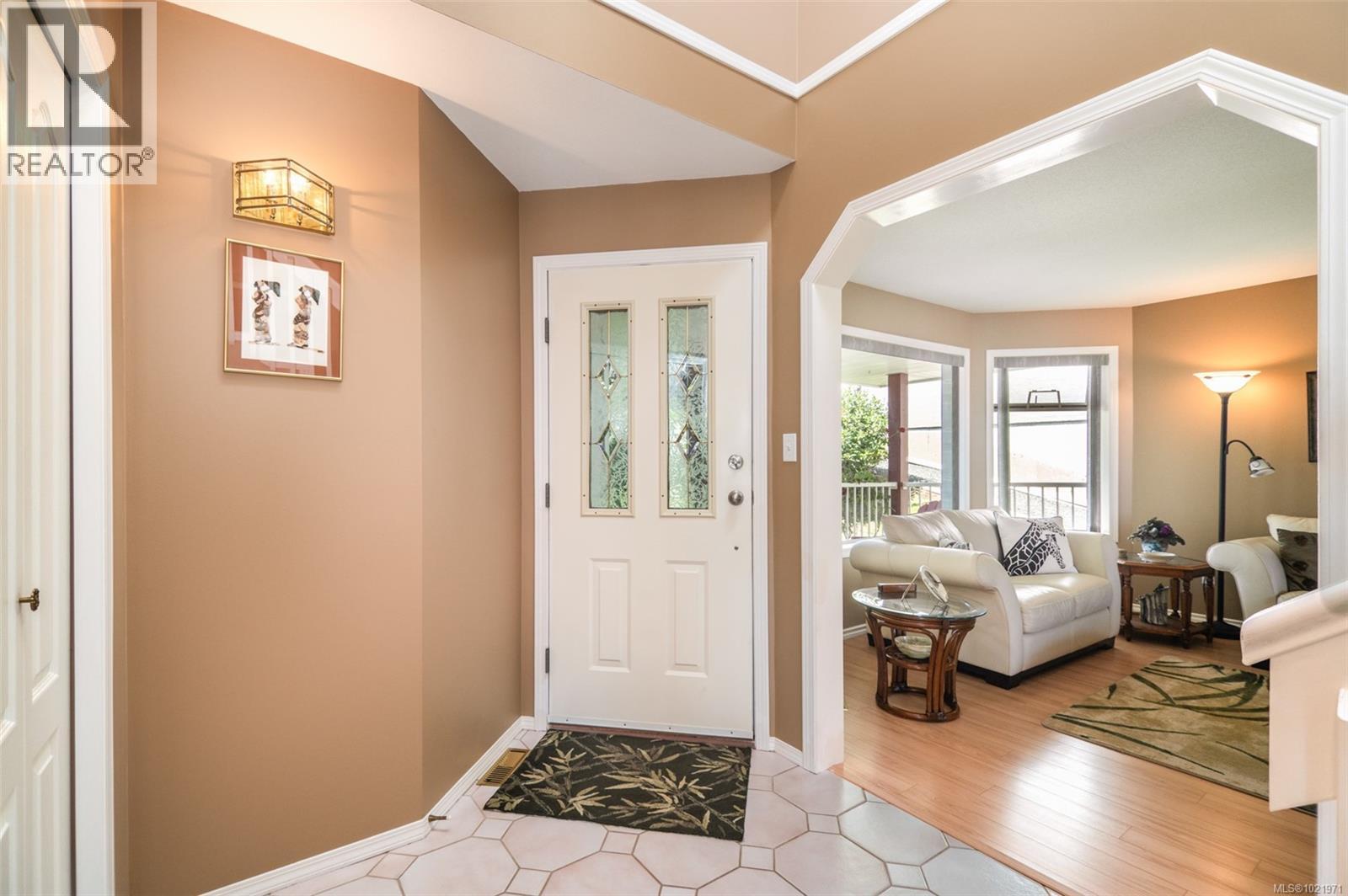 764 Bowen Dr, Campbell River, British Columbia  V9H 1S2 - Photo 2 - 1021971