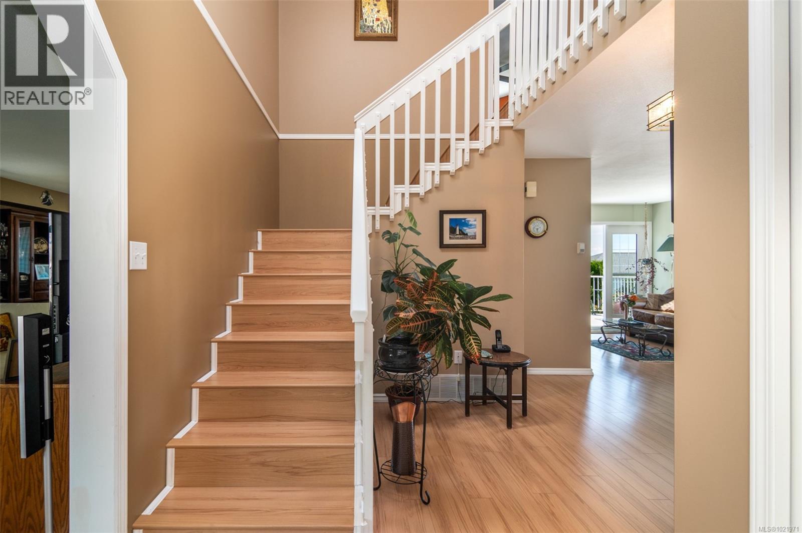 764 Bowen Dr, Campbell River, British Columbia  V9H 1S2 - Photo 3 - 1021971