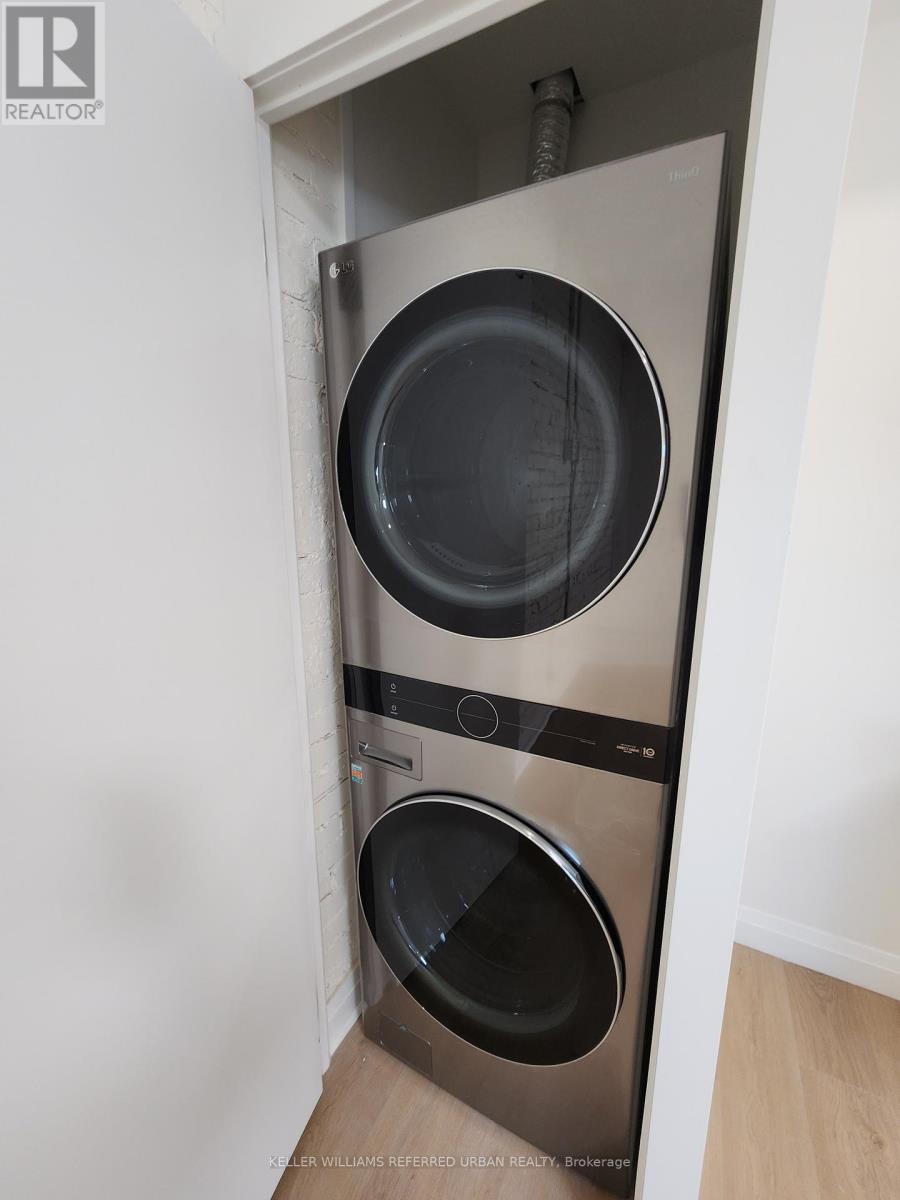 3 - 998 Bloor Street W, Toronto, Ontario  M6H 1L8 - Photo 6 - W12636992