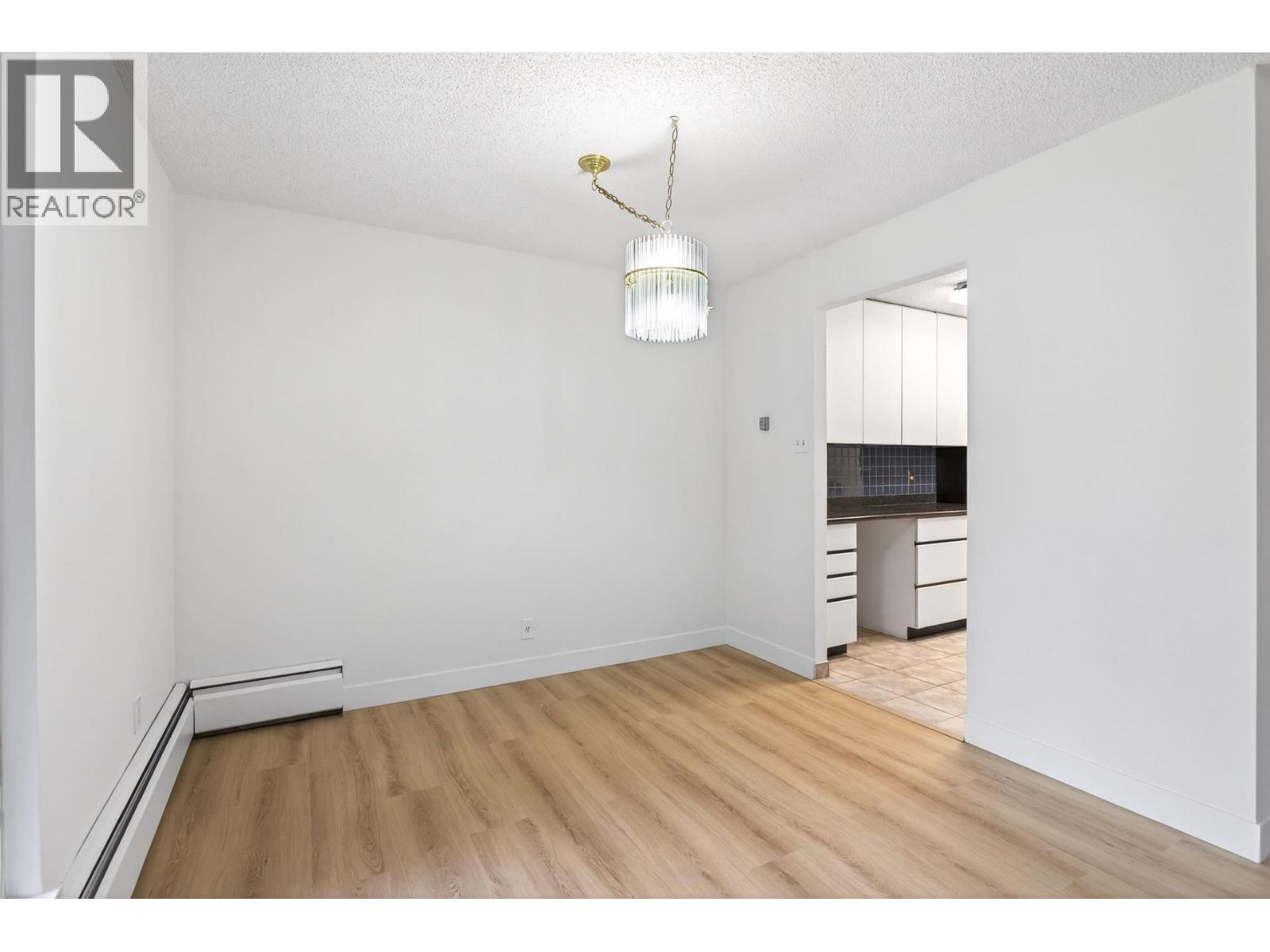 504 2024 Fullerton Avenue, North Vancouver, British Columbia  V7P 3G4 - Photo 11 - R3074145