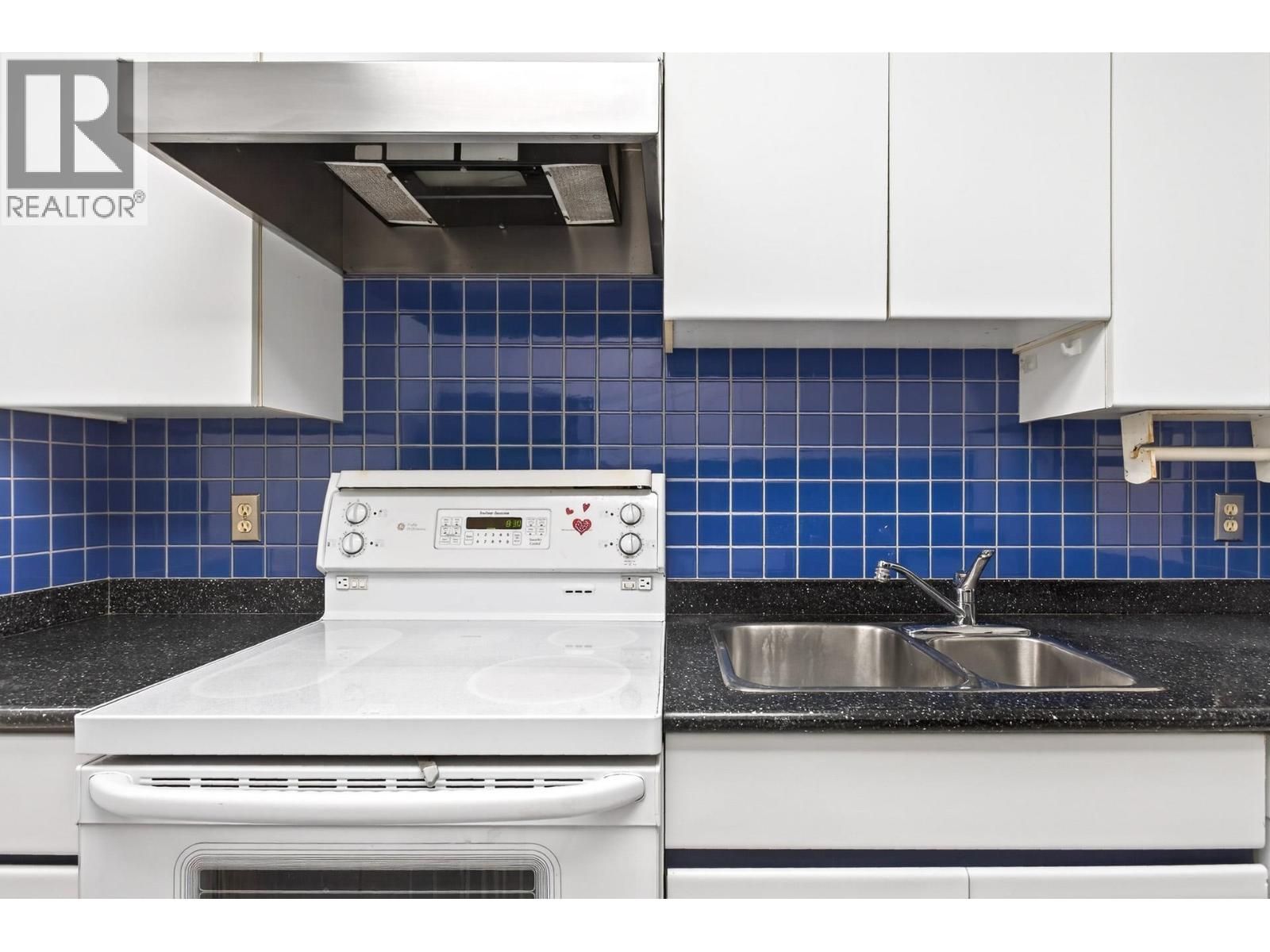 504 2024 Fullerton Avenue, North Vancouver, British Columbia  V7P 3G4 - Photo 16 - R3074145