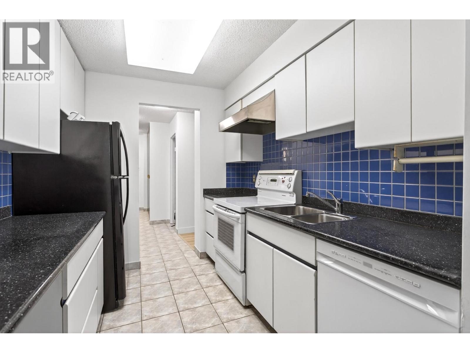 504 2024 Fullerton Avenue, North Vancouver, British Columbia  V7P 3G4 - Photo 20 - R3074145