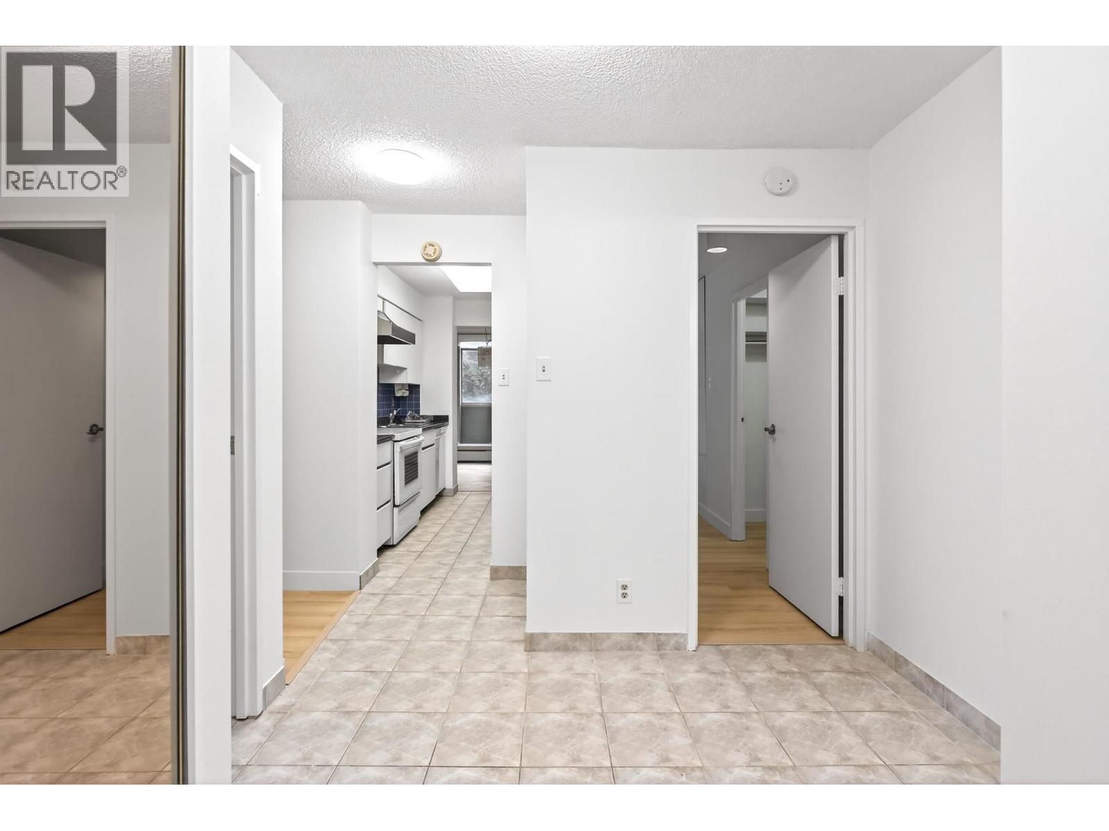 504 2024 Fullerton Avenue, North Vancouver, British Columbia  V7P 3G4 - Photo 31 - R3074145