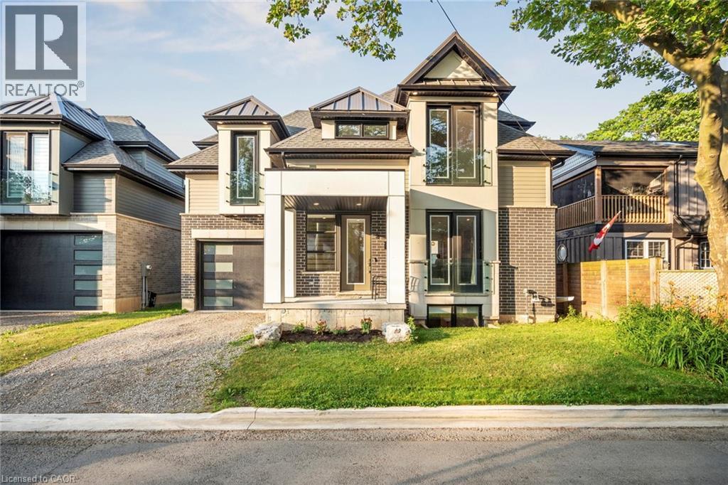 8 Paxton Avenue, St. Catharines, Ontario  L2N 5H8 - Photo 1 - 40794225