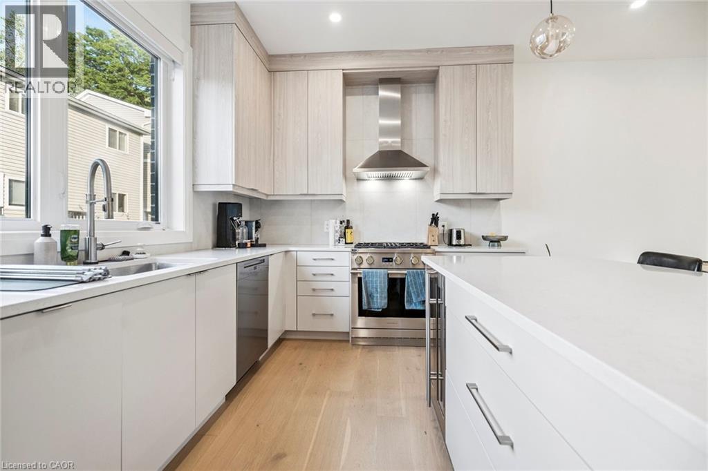 8 Paxton Avenue, St. Catharines, Ontario  L2N 5H8 - Photo 11 - 40794225