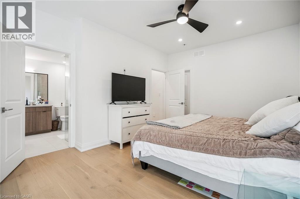 8 Paxton Avenue, St. Catharines, Ontario  L2N 5H8 - Photo 19 - 40794225