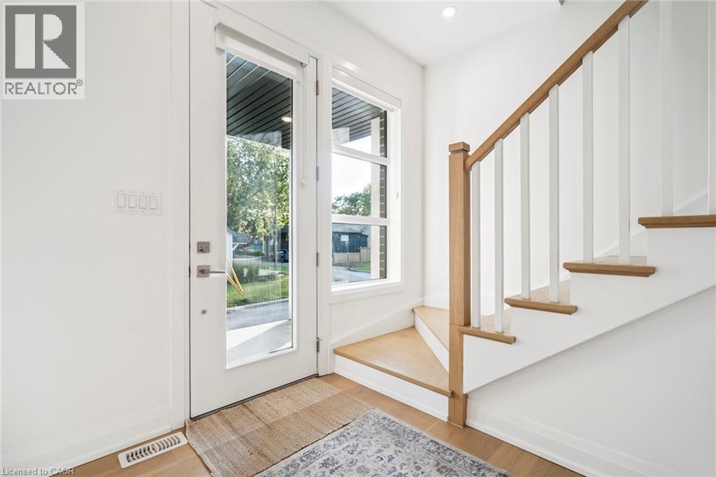 8 Paxton Avenue, St. Catharines, Ontario  L2N 5H8 - Photo 3 - 40794225