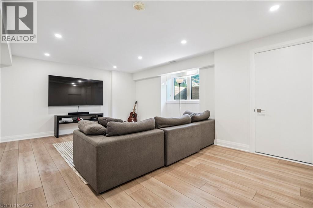 8 Paxton Avenue, St. Catharines, Ontario  L2N 5H8 - Photo 37 - 40794225