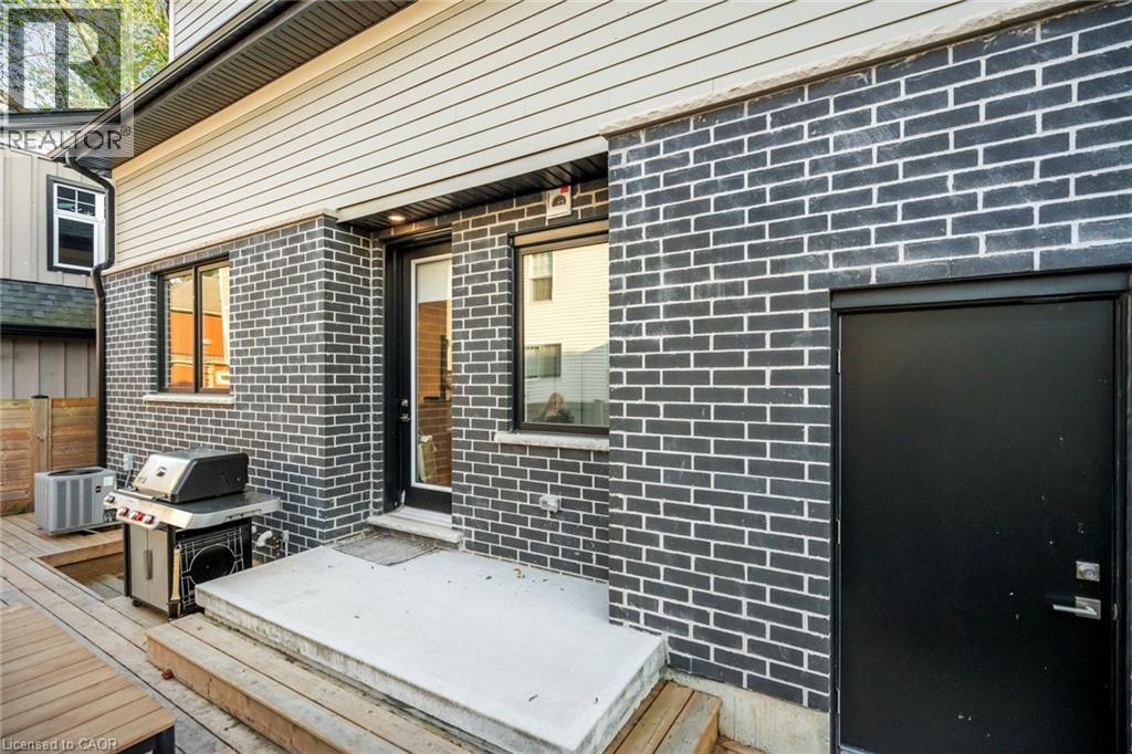 8 Paxton Avenue, St. Catharines, Ontario  L2N 5H8 - Photo 42 - 40794225