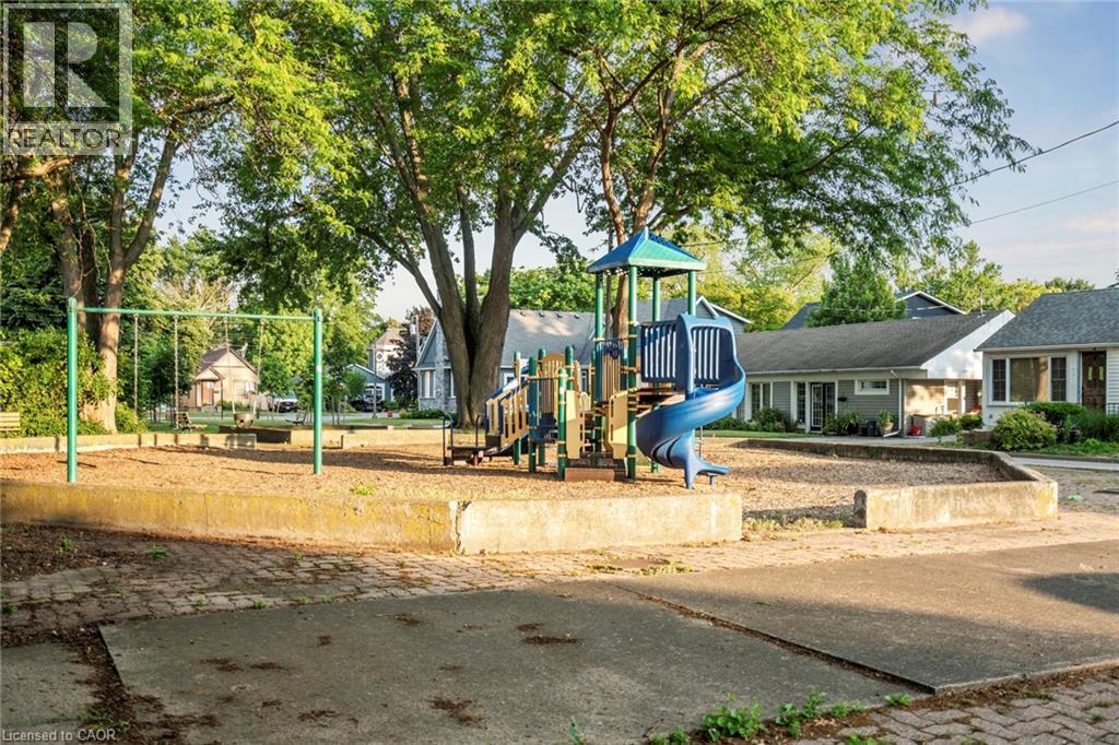 8 Paxton Avenue, St. Catharines, Ontario  L2N 5H8 - Photo 43 - 40794225